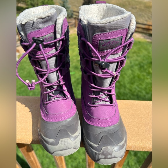 Girls North Face boots size 1 - Picture 1 of 10